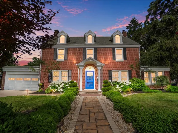 2101 Far Hills Ave, Dayton, OH 45419