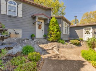 1980 Enterprise Rd, Piney Flats, TN 37686