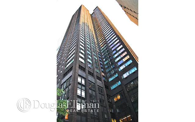 Rented by Douglas Elliman | media 35