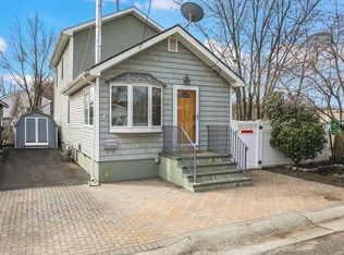 4 Krueger Pl, Middletown, NJ 07748