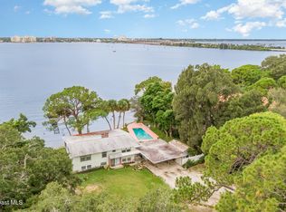 327 S Tropical Trl, Merritt Island, FL 32952