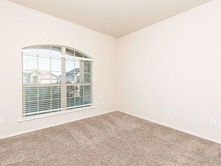 2319 Pintail Loop — Photo 11