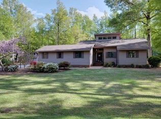 3970 Azalea Cres, West Point, VA 23181