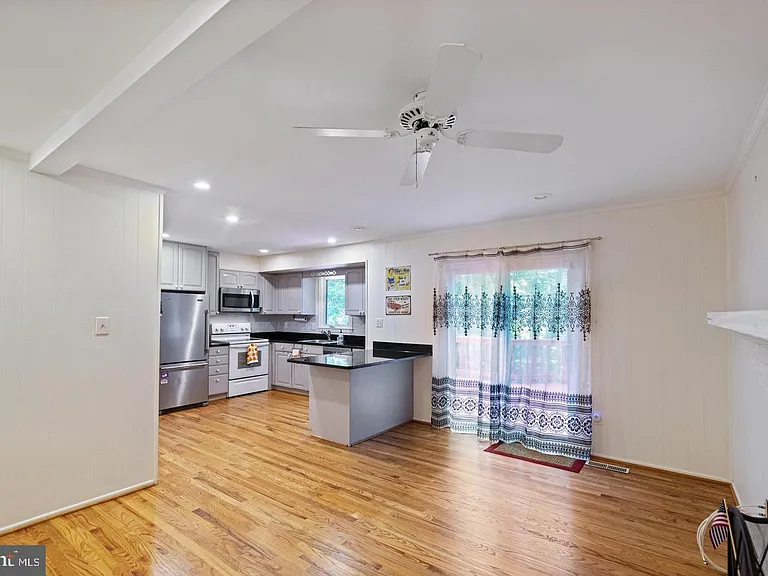4283 Country Squire Ln — Photo 12