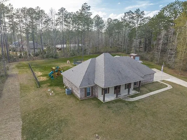 84 Philadelphia Rd, Pineville, LA 71360