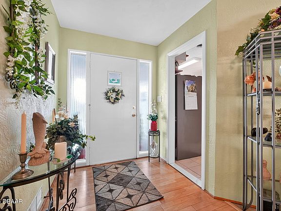 4th image of 650 Westward Cir