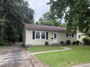 636 Royal Heights Rd, Belleville, IL 62226