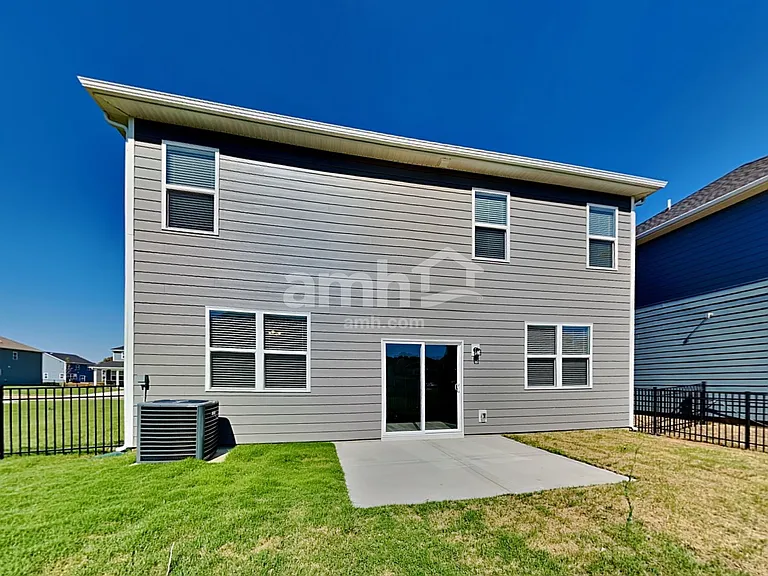 5323 Trust Dr — Photo 24