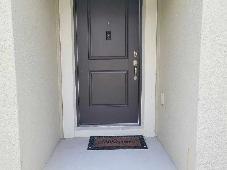 8321 Indian Laurel Ln — Photo 3