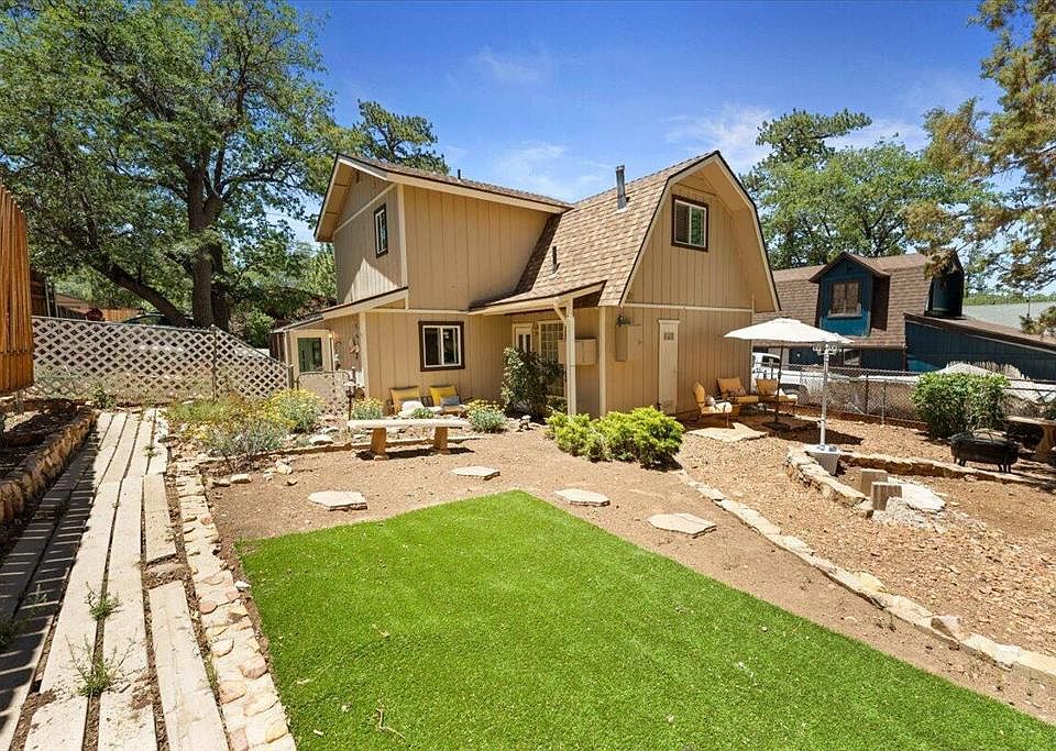 1st image of 819 Holmes Ln
