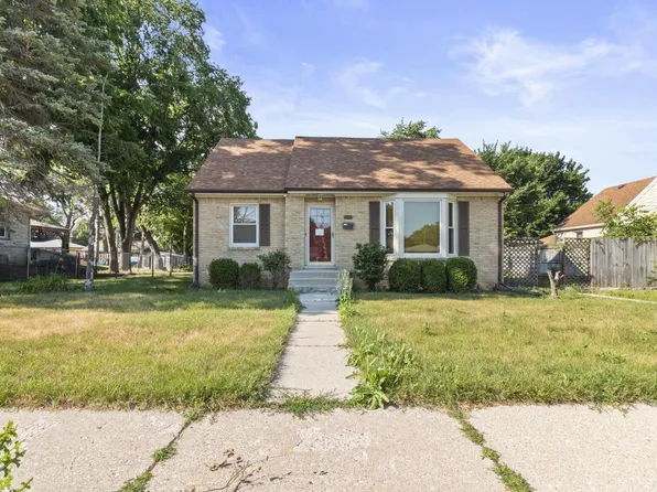 1704 Milwaukee AVENUE, South Milwaukee, WI 53172
