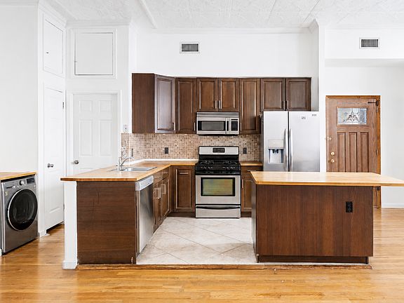 5th image of 168 5th Ave Ste 401
