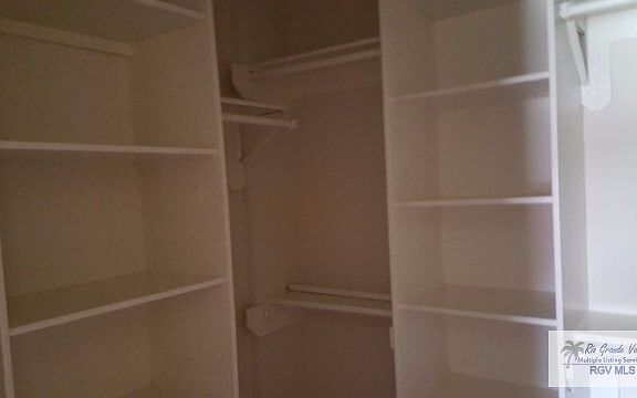 5th image of 695 Fresnillo Dr
