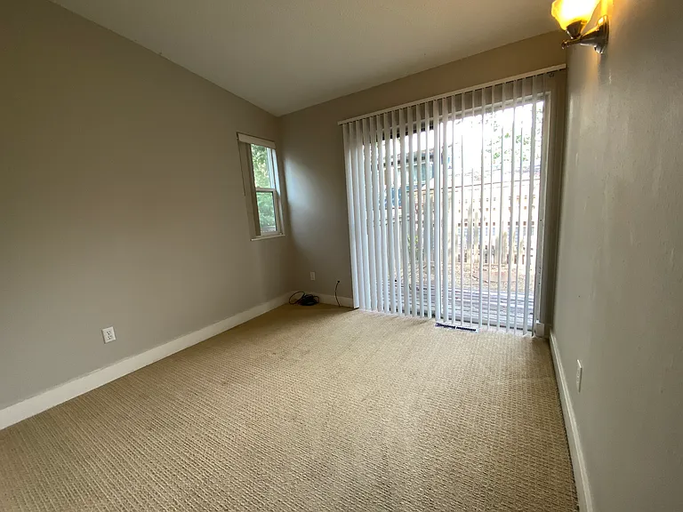 624 Marine St #4 — Photo 9