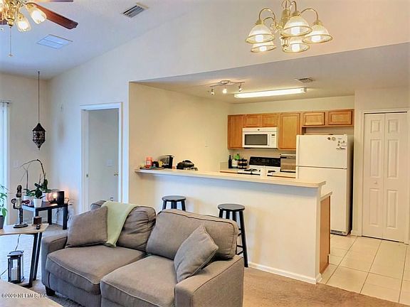 4th image of 6100 Maggies Cir Unit 113