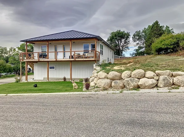 627 Walters St, Buffalo, WY 82834