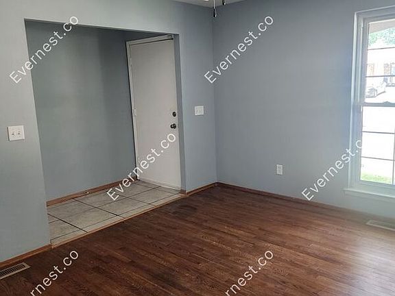 5th image of 1484 Coachway Ln
