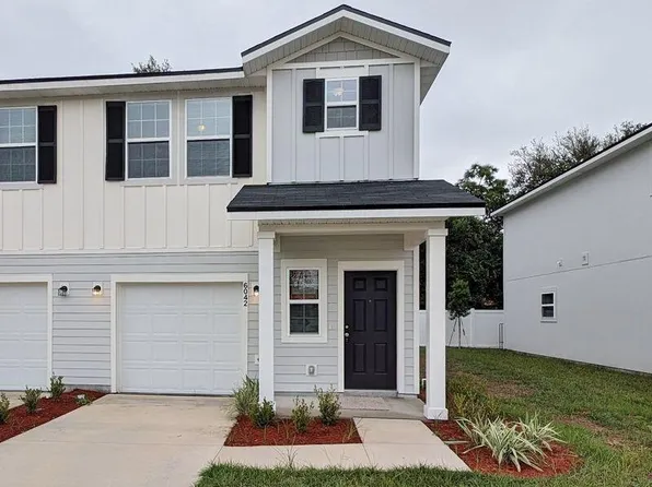 6042 CAROLINES Center, Jacksonville, FL 32277