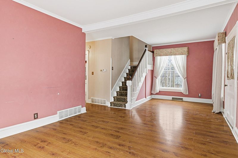 4th image of 40 Ballston Avenue