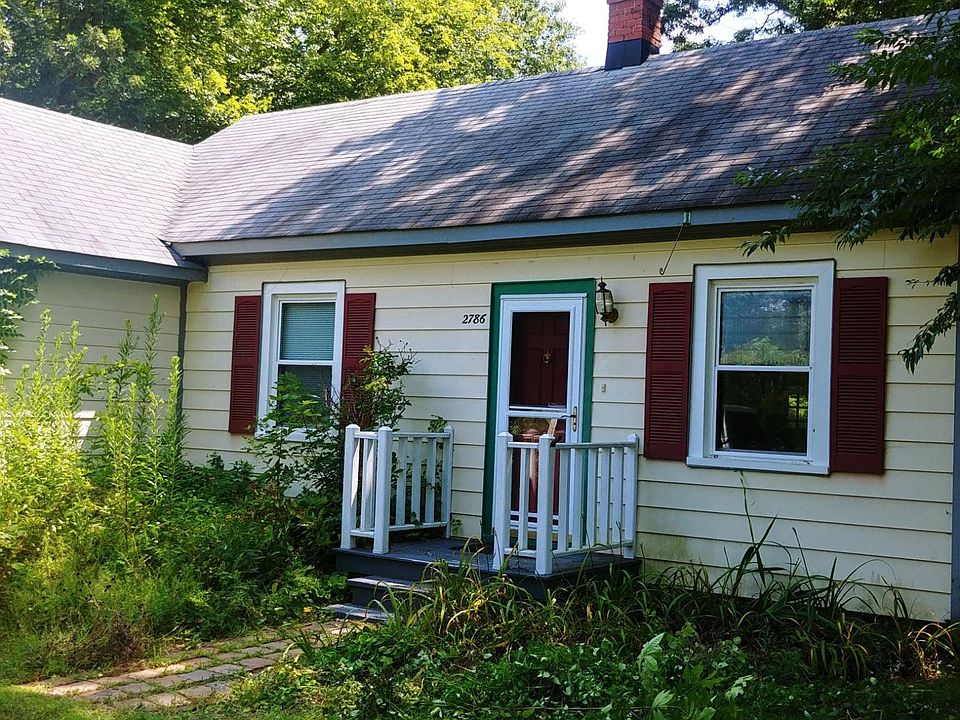 Front entrance (before yard work)