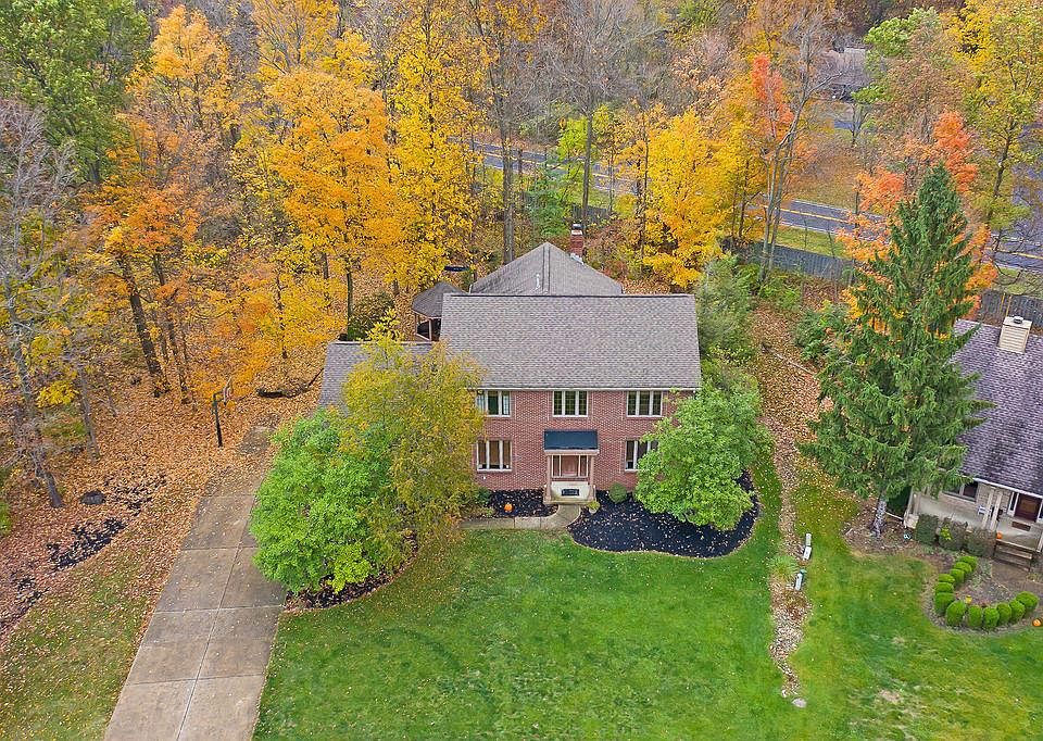 2nd image of 9504 Timberbank Cir NW