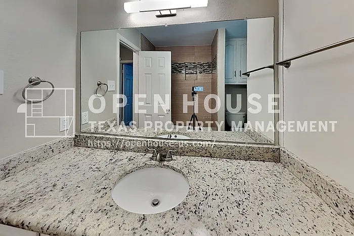 2941 Columbine Dr — Photo 16