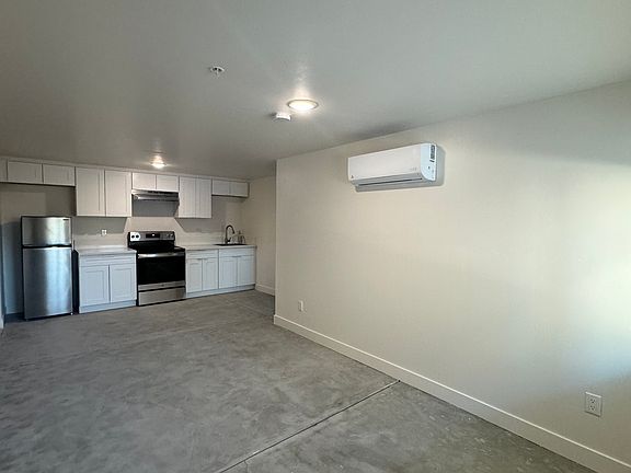 3rd image of 4787 Cereza St #104