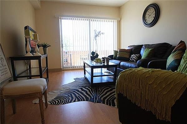 2nd image of 2828 W 16th St APT 5B