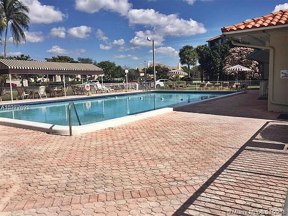 4th image of 1820 SW 81st Ave APT 3400