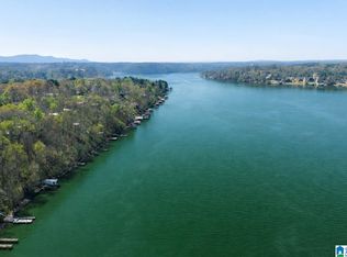84 River Terrace Dr, Talladega, AL 35160