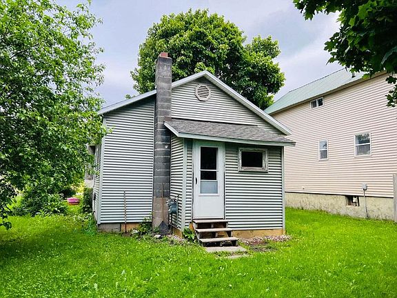 2nd image of 727 Peck St