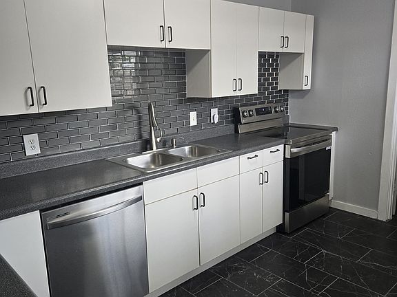 5th image of 3620 S Hesperides St