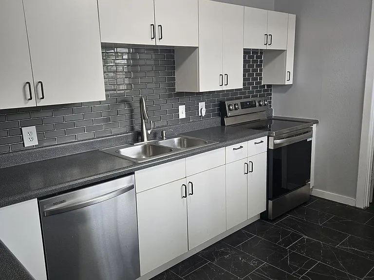 3620 S Hesperides St — Photo 5