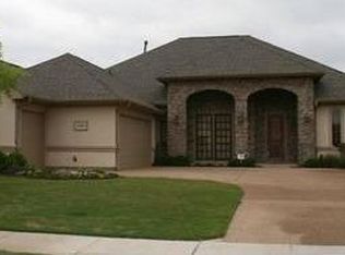 13789 Old Oaks Dr, Burleson, TX 76028
