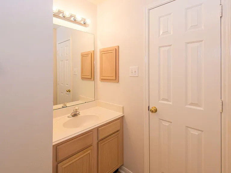 2207 Ames St — Photo 19