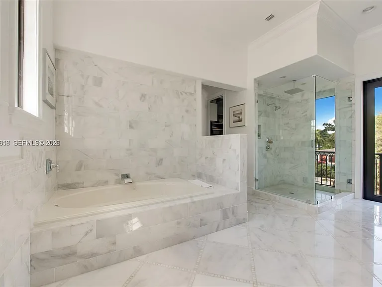 1151 S Alhambra Cir — Photo 14