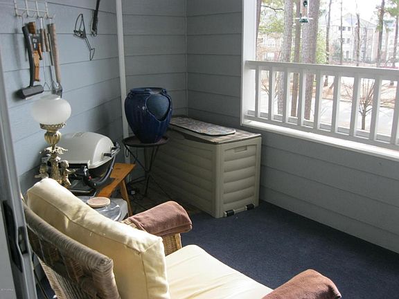 5th image of 116 Breezewood Dr APT F