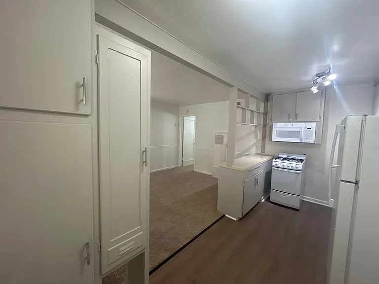 Live Where Downtown Meets Midtown, Absolute Must See! — Photo 15