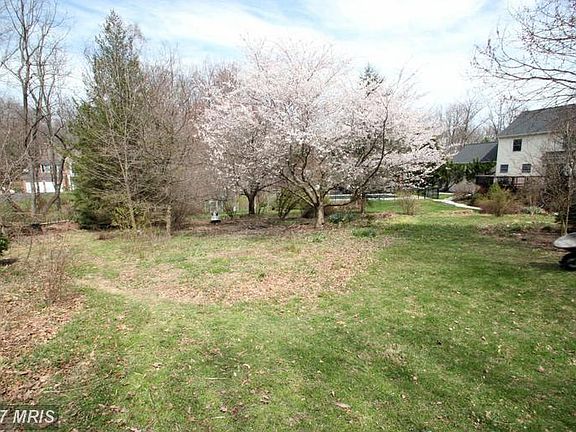 4th image of 3304 Tudor Ct