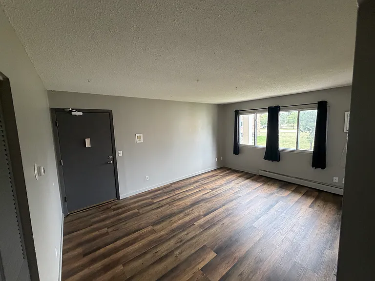 5910 W Broadway Ave #8 — Photo 5