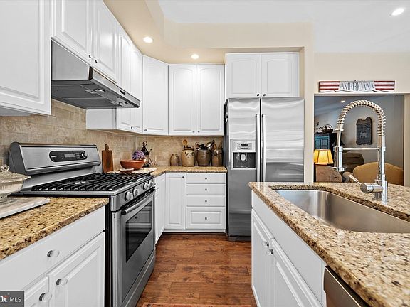 5th image of 134 Yardley Pl