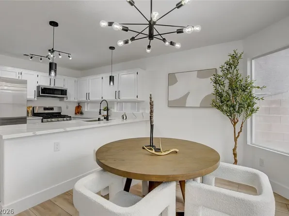 7229 Old Mission Dr, Las Vegas, NV 89128