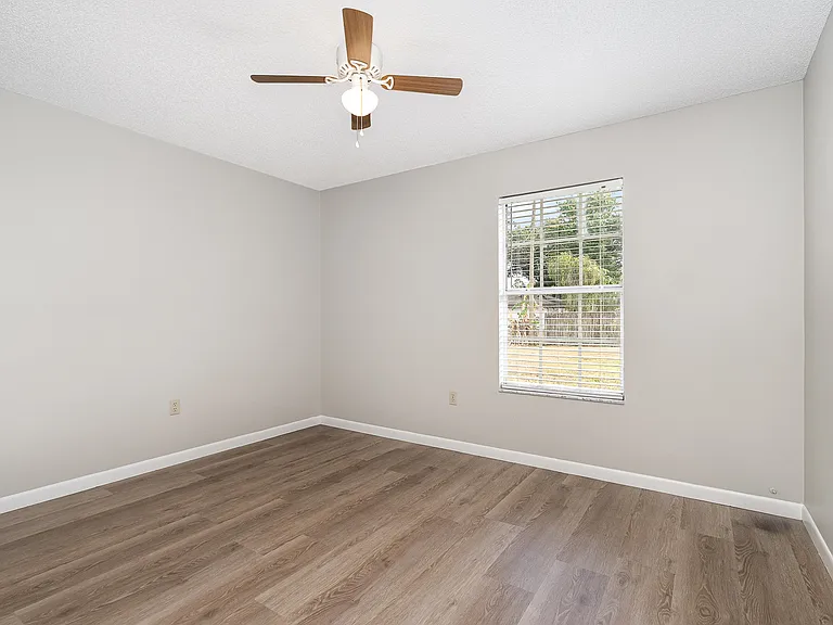 1112 Malone St NW — Photo 12
