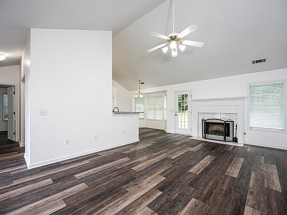 4th image of 2285 Shady Oaks Dr