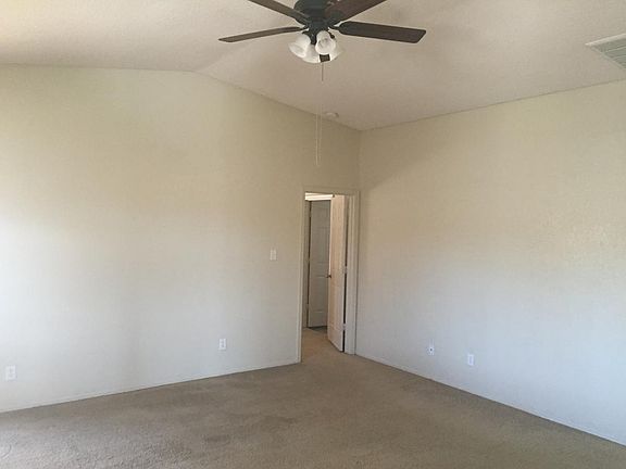 4th image of 4490 S Jasmine Ave