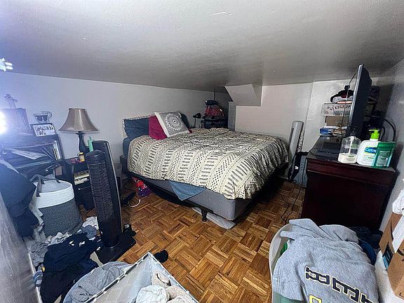 4th image of 329 E 63rd St APT 2I