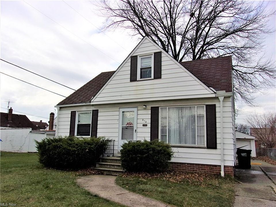 1st image of 870 E 220th St