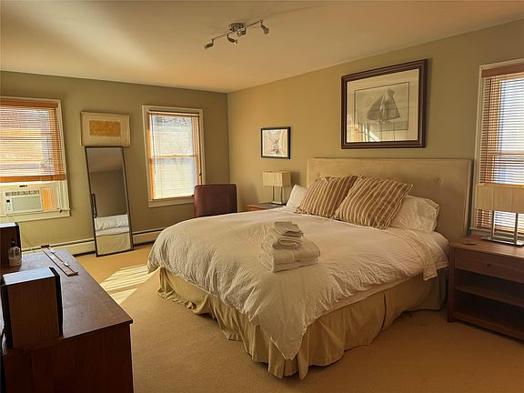 5th image of 464 Piermont Ave