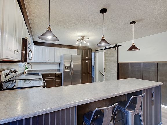 5th image of 8609 Royal Meadow Dr