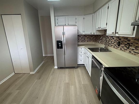 3rd image of 1001 Spring Gate Rd APT 3A